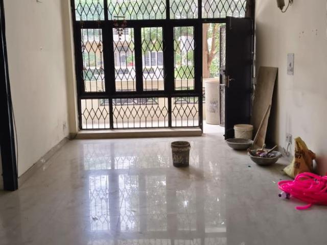 3.5 BHK Independent Builder Floor in Sector 52 for resale Gurgaon. The reference number is 21142658