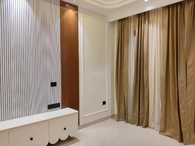 3.5 BHK Independent Builder Floor in Sector 81 for rent Gurgaon. The reference number is 20804228