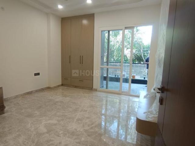 3.5 BHK Independent Builder Floor in Paschim Vihar for rent New Delhi. The reference number is 21232998