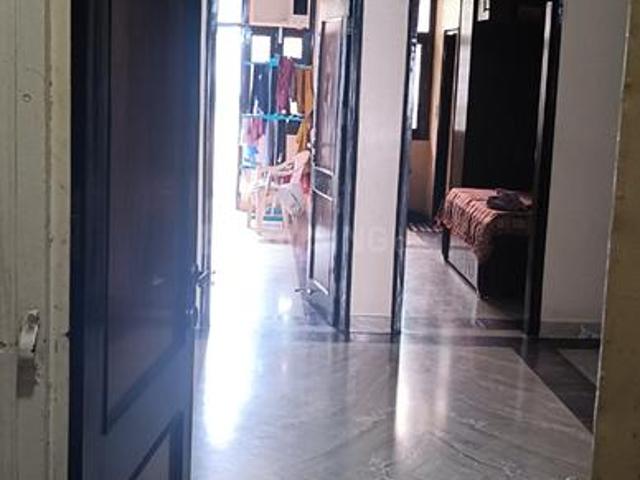 3.5 BHK Independent Builder Floor in Paschim Vihar for resale New Delhi. The reference number is 17960625