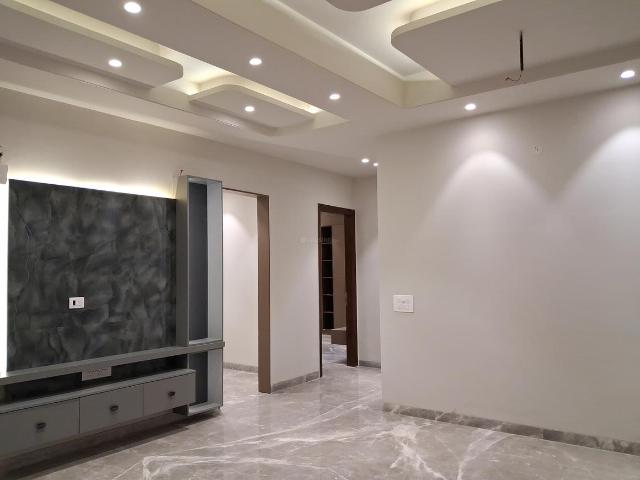 3 BHK Independent Builder Floor in Paschim Vihar for resale New Delhi. The reference number is 20745556