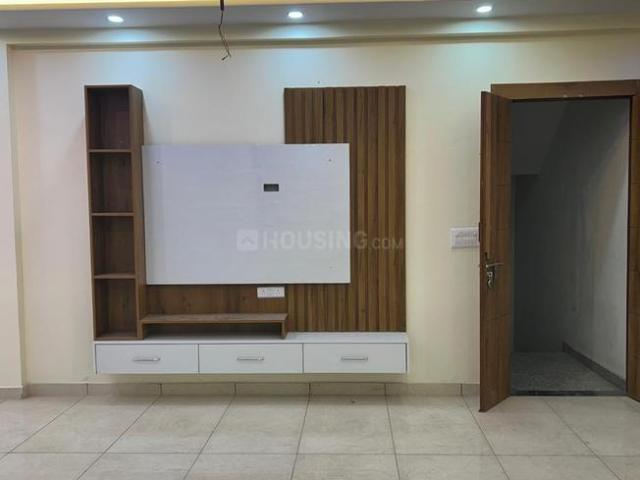 3.5 BHK Independent Builder Floor in Wave City for rent Ghaziabad. The reference number is 20263883