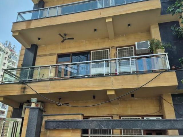 3.5 BHK Independent Builder Floor in Vaishali for rent Ghaziabad. The reference number is 21365884