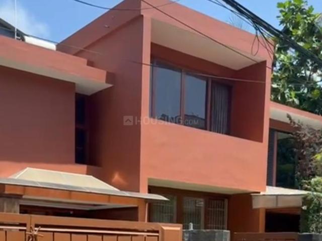 3.5 BHK Independent House in M.G. Road for resale Kochi. The reference number is 20395136