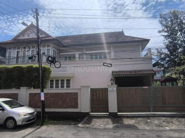 3.5 BHK Independent House in M.G. Road for resale Kochi. The reference number is 21202920