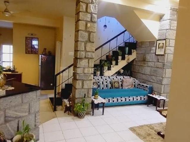 3.5 BHK Independent House in Domlur Layout for rent Bengaluru. The reference number is 21284105