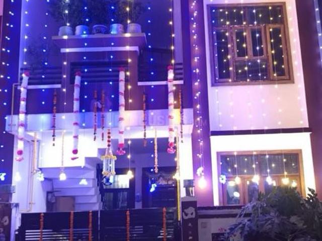 3.5 BHK Independent House in Gomti Nagar Extension for rent Lucknow. The reference number is 18891789
