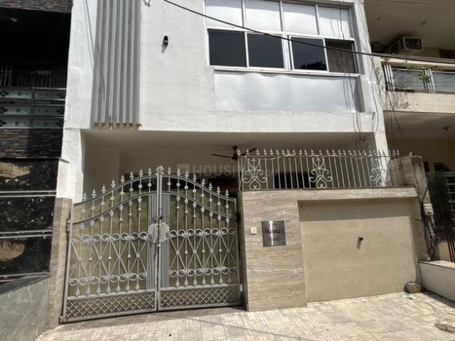 3.5 BHK Independent House in Sector 45 for rent Faridabad. The reference number is 21247530