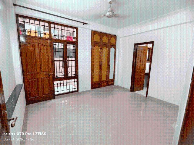 3.5 BHK Independent House in Sector 52 for rent Gurgaon. The reference number is 21030732