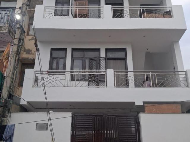 3.5 BHK Independent House in Sector 57 for resale Gurgaon. The reference number is 20568886