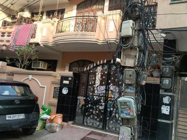 3.5 BHK Independent House in Sector 7 for resale Gurgaon. The reference number is 20004334