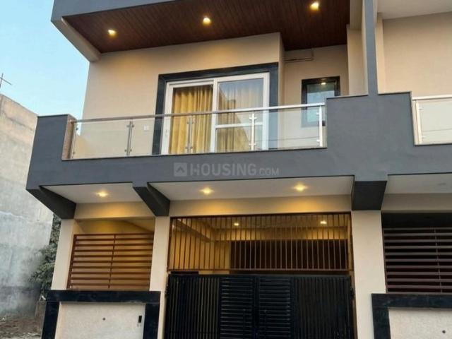 3.5 BHK Independent House in Sector 105 for resale Gurgaon. The reference number is 21205184