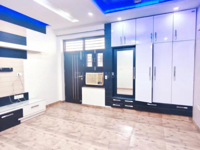 3.5 BHK Independent House in Sector 10A for resale Gurgaon. The reference number is 20910390