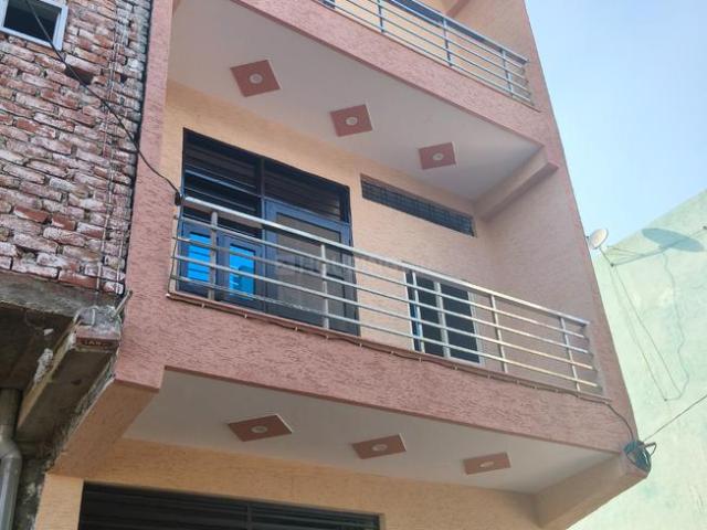 3.5 BHK Independent House in Sector 110 for resale Gurgaon. The reference number is 19995412