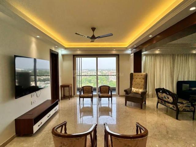 3.5 BHK Independent House in Sector 33 for resale Chandigarh. The reference number is 20381421