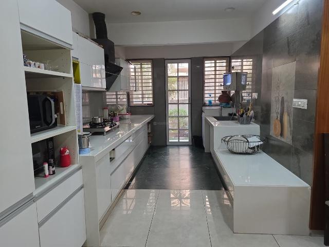 3.5 BHK Independent House in Telav for rent Ahmedabad. The reference number is 19039033