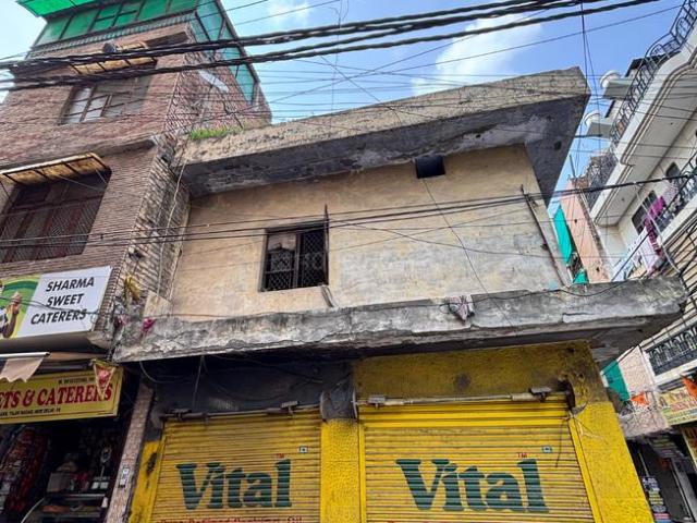 3.5 BHK Independent House in Tilak Nagar for resale New Delhi. The reference number is 21160131