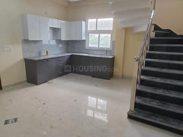 3.5 BHK Villa in Noida Extension for rent Greater Noida. The reference number is 20268332