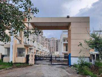 3.5 BHK Villa in Noida Extension for resale Greater Noida. The reference number is 20526641