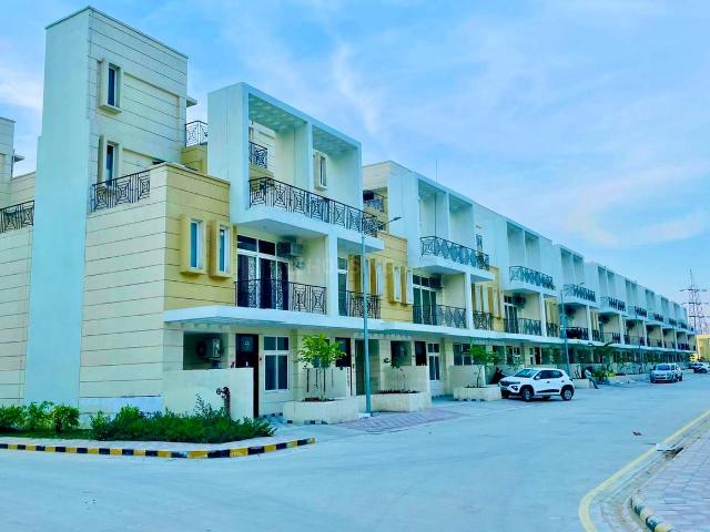 3.5 BHK Villa in Noida Extension for resale Greater Noida. The reference number is 21090671