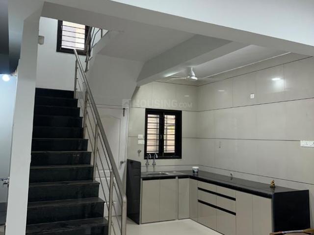 3.5 BHK Villa in Bhayli for rent Vadodara. The reference number is 21045738
