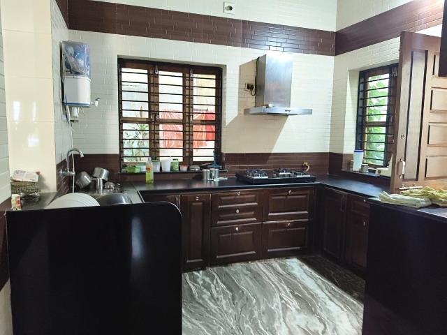 3.5 BHK Villa in Chandkheda for resale Ahmedabad. The reference number is 17737024