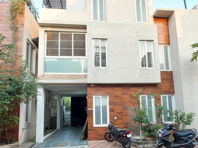 3.5 BHK Villa in Kil Ayanambakkam for resale Chennai. The reference number is 21059170