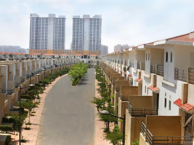 3.5 BHK Villa in Surajpur for resale Greater Noida. The reference number is 20672716