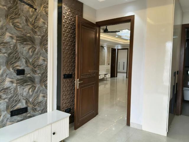 3.5 BHK Villa in Sector 45 for rent Gurgaon. The reference number is 18486993