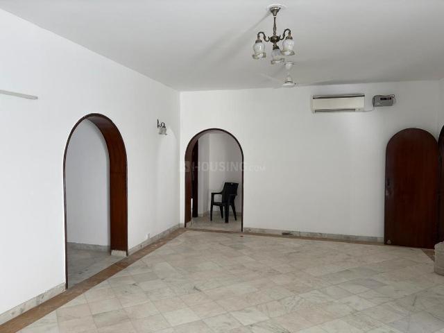 3.5 BHK Villa in Sector 45 for rent Gurgaon. The reference number is 21141818