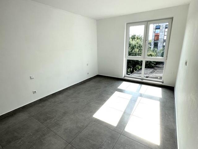 3,5 BR / 2 Bath luxury pet friendly apartment Downtown Schönaich
