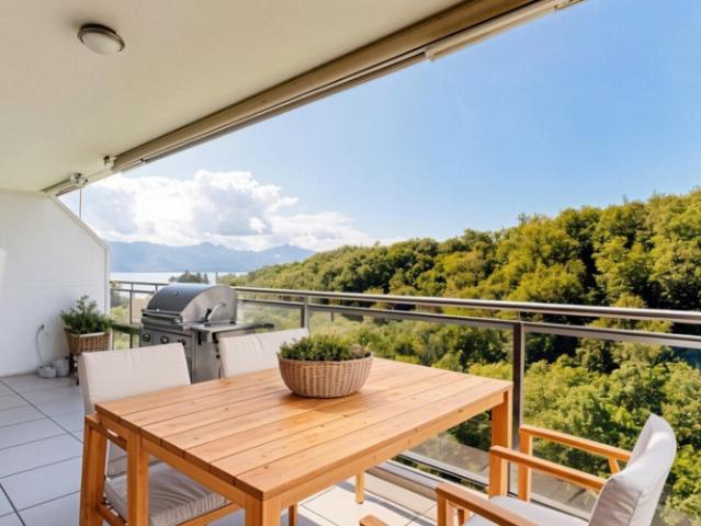 3.5 pièces lumineux avec grand balcon et vue dégagée sur le lac