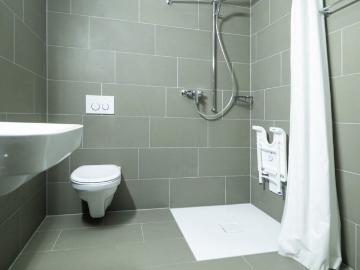 3.5 room apartment reserved for seniors 55 years and older