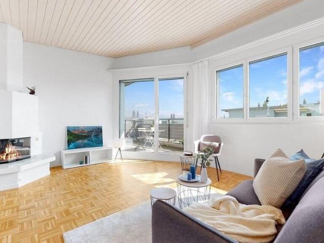 3.5 room attic apartment with large terrace and private laundry room