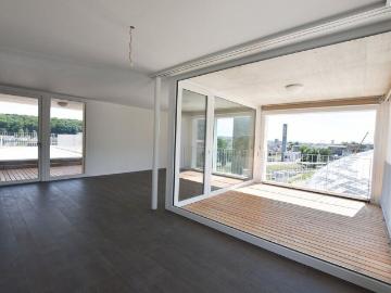 3.5 room attic apartment with large terrace view of Schüssinsel