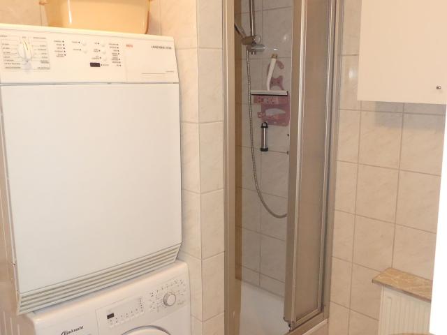 3.5 room partly furnished apartment in Stuttgart North, in a green setting, Stuttgart Amsterdam Apartments for Rent