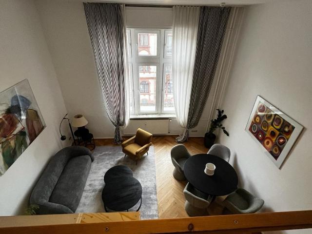 3.5 room stylish, furnished period apartment with mezzanine in Westend