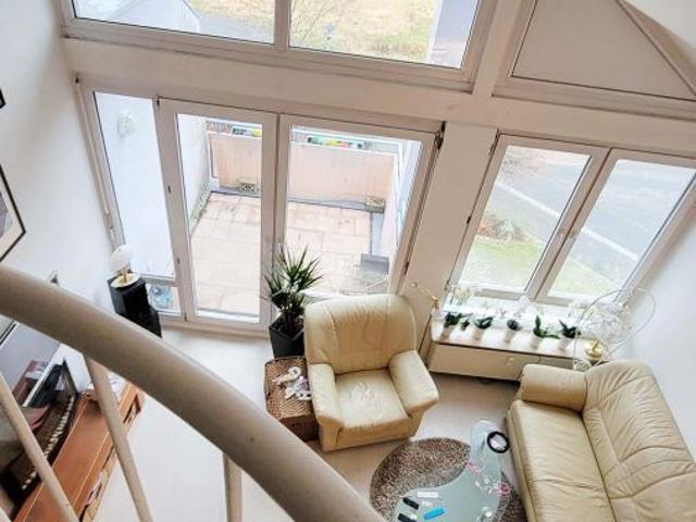 3,5 Raum Maisonette mit gr. Balkon, inkl. EBK, Außenjalousien, Möbelübernahme mgl SUV TG SP mgl