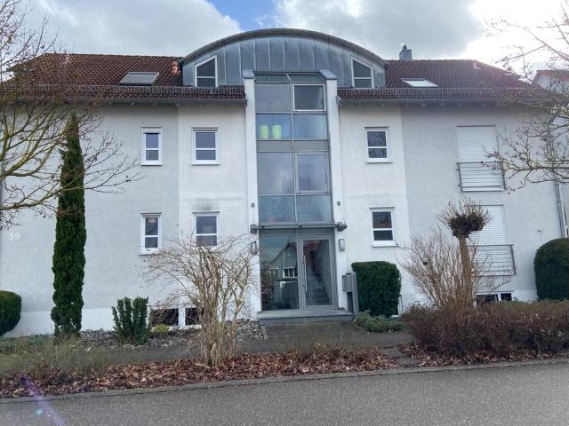 3,5 Zi. Dachgeschosswohnung, Leingarten, TG + AA, 2 Balkone