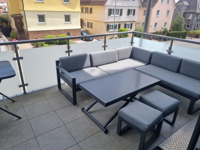 3,5 Zi Komfort Wohnung XL Balkon