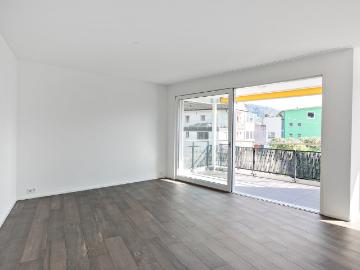 Vitznau, Kanton Luzern - Parkplatz, Balkon