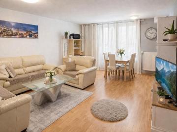 3,5 Zi. Wohnung mit Garage bis zum 30.04 oder Miete
