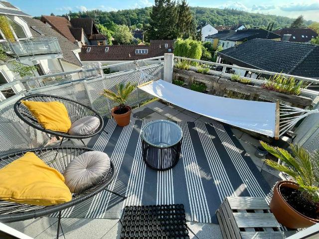 3,5 Zimmer Maisonettewohnung mit Dachterrasse & Tiefgaragenstellplatz in Nieder Mörlen