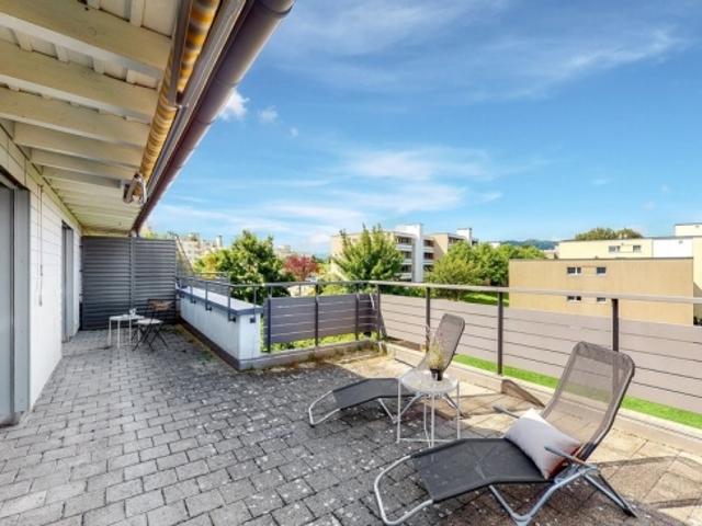 3.5 Zimmer Attikawohnung mit grosser Terrasse und eigener Waschküche