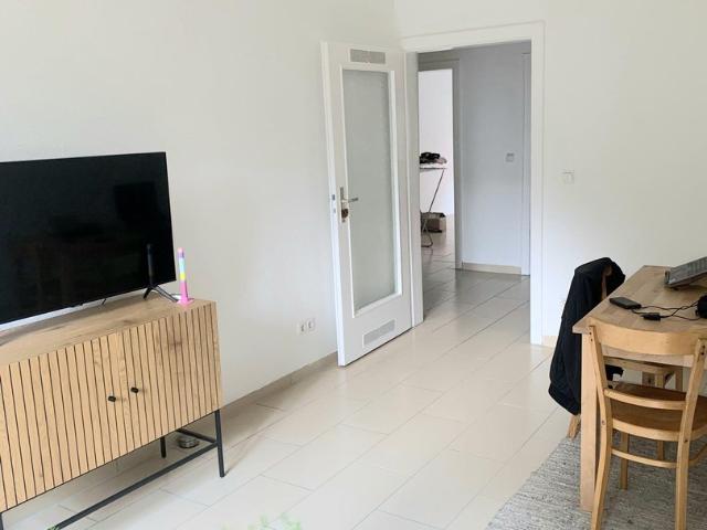 3,5 Zimmer Altbaudecken u Balkon. Küchenübernahme erw