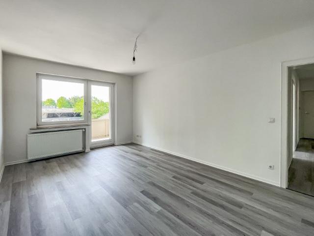 3,5 Zimmer – Balkon – renoviert – Erstbezug – Garage