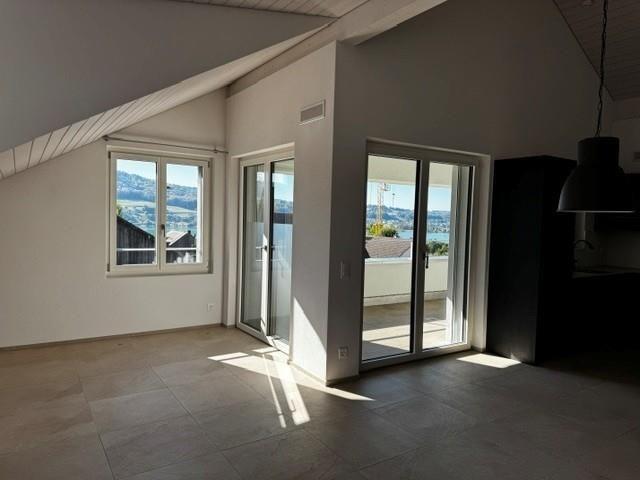 3,5 Zimmer Dachwohnung mit Seesicht