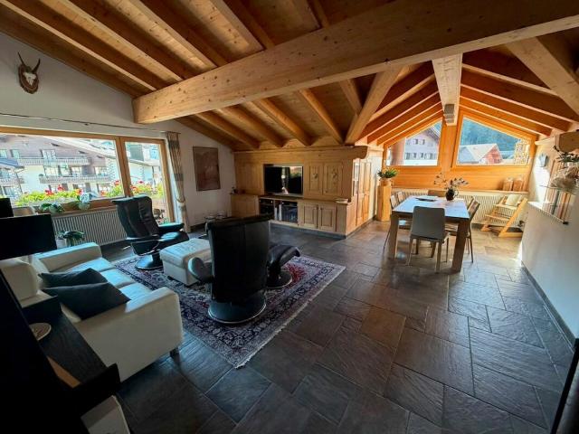 3.5 Zimmer Dachwohnung