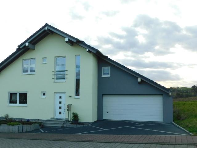 3,5 Zimmer Dachgeschoss Wohnung
