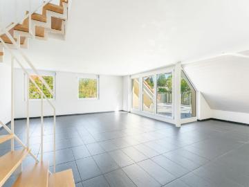 3.5 Zimmer Dachmaisonette Wohnung mit 26 m² Balkon